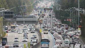 일요일 교통량 평소보다 증가…서울 방향 낮12시 정체 시작