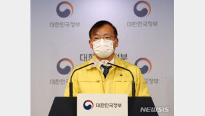 거리두기, 영업제한→모임금지 중심 개편…기준 더 올라갈듯