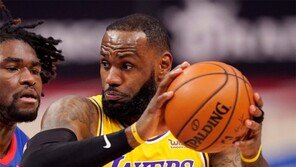 ‘킹’ 르브론 제임스, 수입도 7년 연속 NBA ‘킹’