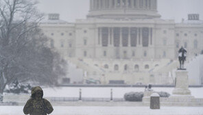 미 중서부 강타한 폭풍설…뉴욕 등 동북부도 “눈폭탄”