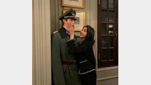 여자친구 소원, 나치 연상 마네킹 사진 게재→논란에 삭제…입장 낼까