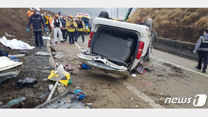 당진-영덕고속도 남세종 나들목 승합차 전복…7명 사망