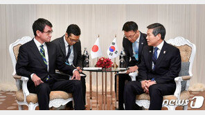 국방백서, 日 ‘동반자’→‘이웃국가’ 격하…‘북한군은 적’ 또 빠져