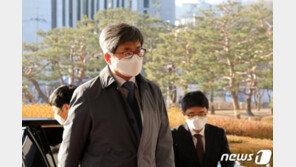 김명수 “탄핵 말한적 없다” 해명에…임성근 “탄핵 말하며 사표 보류” 반박