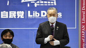 ‘여성 비하’ 도쿄올림픽 조직위원장 “경솔했다…사임할 수도”