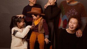 ‘미나리’, 골든글로브 작품상 제외 논란…美 매체들 “기이한 결정”