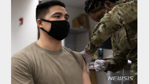 주한미군 1차 접종서 한국인 1900여명도 모더나 백신 맞았다