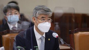 기상청장 “빗나간 눈 예보로 국민께 불편…정확도 높일 것”