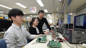 손가락 하나 까딱 않는 ‘자율주행車 기술’ 나온다