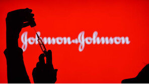 ‘1회 접종’ 존슨앤존슨, 美 FDA에 코로나 백신 긴급 사용승인 신청