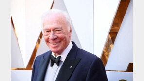 영화 ‘사운드 오브 뮤직’ 트랩 대령 역 크리스토퍼 플러머, 92세로 별세