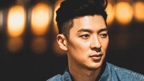 팀, 깜짝 결혼 발표 “식은 직계가족과 예배로…힘들때 지켜준 사람”