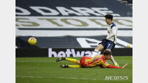 손흥민, 한 달 만에 득점포 재가동…리그 13호+득점공동 2위