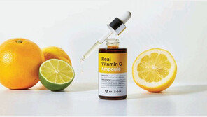 젊고 환해진 피부, 비결은 비타민 C 케어 솔루션