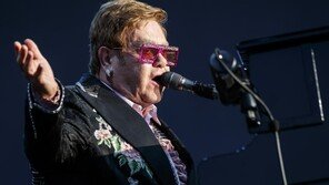 엘턴 존 “英 브렉시트가 신흥 뮤지션-음악산업 다 망쳐놨다”