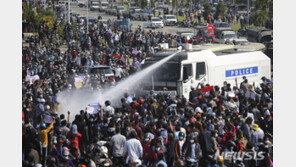 외신 “미얀마 만달레이주 7개 지역 계엄령 선포”