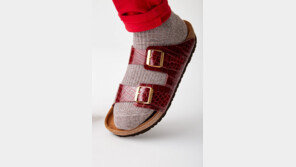 에르메스 명품백 분해해 만든 8000만 원짜리 슬리퍼 ‘버킨스톡’ 실험