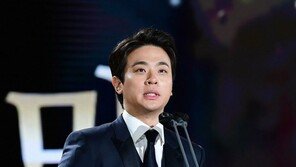 “하늘에 있는 누나”…박정민, 故 박지선 언급 뭉클한 수상 소감