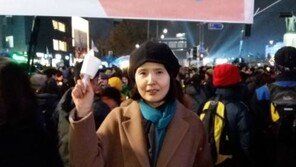 최영미, 황희 저격…“이 정권서 출세하려면 부패 필수”