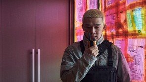 [TV속 영화관]좀비로 변하면서 통제 불능에 빠진 도시… 생존을 향한 사투를 벌이다