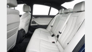 “노면을 꽉 움켜잡다”…‘5시리즈’ 최강자 BMW ‘M550i xDrive’