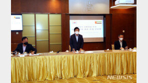 박병석 의장, UAE서 동포 간담회…“민간 외교관 돼주길”