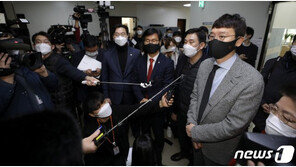 김웅 “조국, SNS 할 시간 줄여 형소법 한 번 읽어보라”