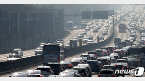 귀경길 정체 점차 해소…일부 구간 여전히 ‘거북이 걸음’