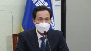 우상호 “박원순 인생 전체가 롤모델 아냐…상처 안 받길”