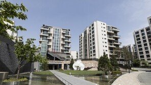 아파트 한채 77억…한남더힐 7년째 최고가