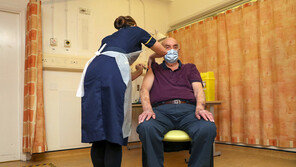 2~3월 AZ백신·화이자백신 접종 대상자 순서 어떻게 되나