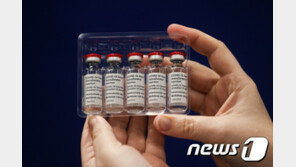 정부, 아스트라 백신 65세 이상 접종 결국 연기…3월 말도 ‘불투명’