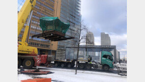 “와, 대단한 광경”…베를린서 펼쳐진 통일정자 이송대작전