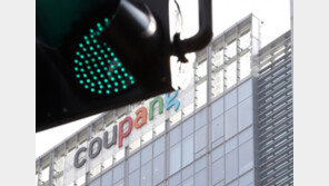 “쿠팡, 작년 韓 쇼핑인구 3명중 1명 이용… 분기당 28만원 써”