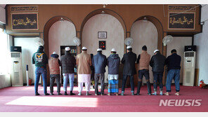 안산 이슬람 성원 19명 확진…“이맘→교인·직원 추가전파 추정”