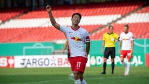 황희찬, UEFA 챔스리그 16강서 득점 실패…라이프치히 완패