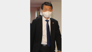 은성수 “공매도 제도 필요…정치적 판단 아니다”