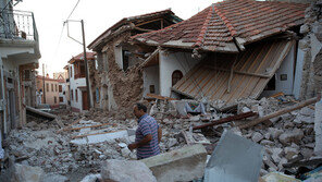 그리스 중부서 규모 5.5 지진…“진원 얕아 피해 우려”