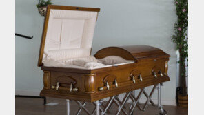 “우리 아빠가 아냐” 장례식서 관뚜껑 열었는데 낯선 남자가