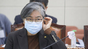 정은경 “AZ 고령자 접종 4월 결론…화이자·노바백스 방문 접종 가능”