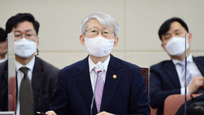 최기영 과기장관 “연내 국산 코로나 백신 개발·보급 장담 어렵다”