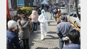 3차유행 ‘휴지기’ 실종…“1차→2차 사이 122일, 2차→3차 45일”