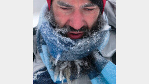 파이프 얼어 붙고, 대규모 정전까지…美 덮친 ‘최강한파’ [청계천 옆 사진관] 