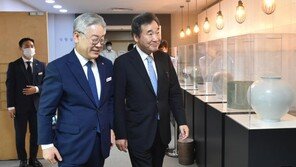 李李 편싸움에 박수현 “동지가 적으로 변해…누가 대권 잡든 우리 후보”