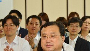 임성근, 탄핵심판 대리인에 이동흡·김현·윤근수·강찬우 선임