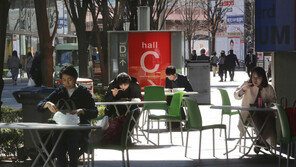 日도쿄 코로나19 신규확진 445명…12일 연속 500명↓