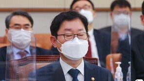 이용구 “열난다” 불출석 후 진단검사…법사위 22일로 연기