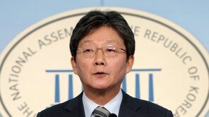 유승민 “아스트라제네카 백신, 대통령이 먼저 맞아야”