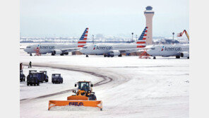 한파-강진에 美日 정유-제조업 스톱… 산업계 덮친 ‘기후변화’