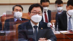 박범계, 22일 檢인사위 연다…이번엔 신현수와 소통할까